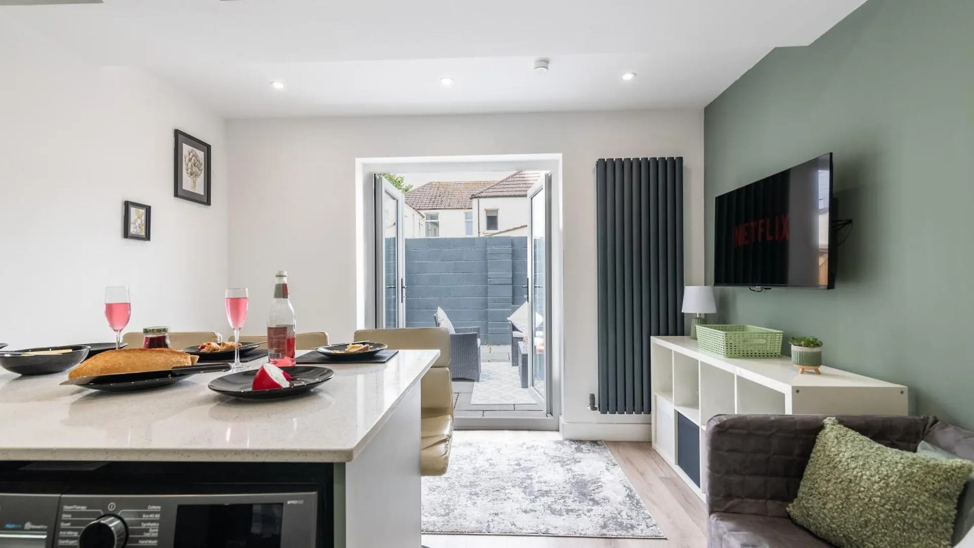 Luxury Apartments In Cardiff City Centre Storbritannien