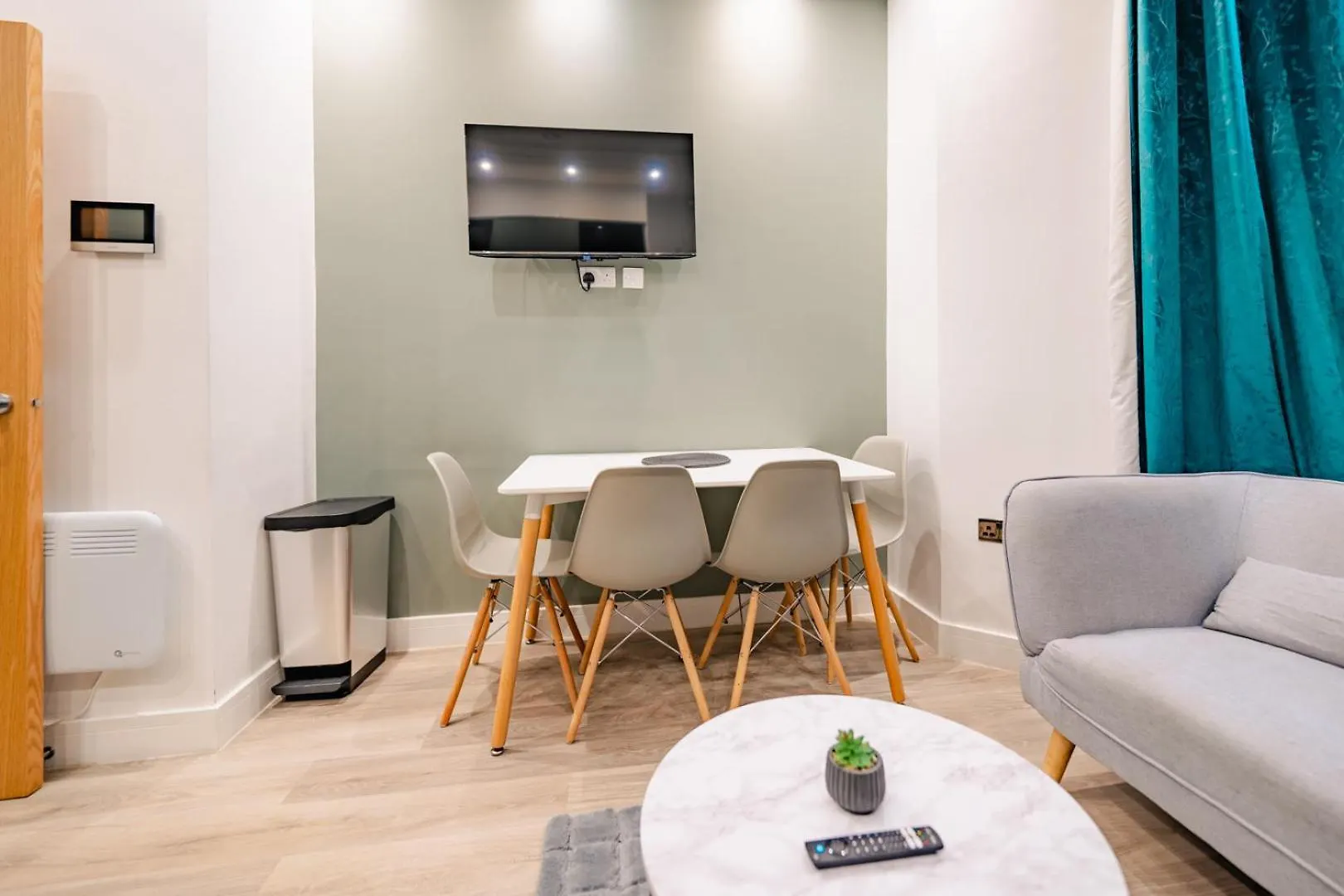 Luxury Apartments In Cardiff City Centre 0*,  Storbritannien
