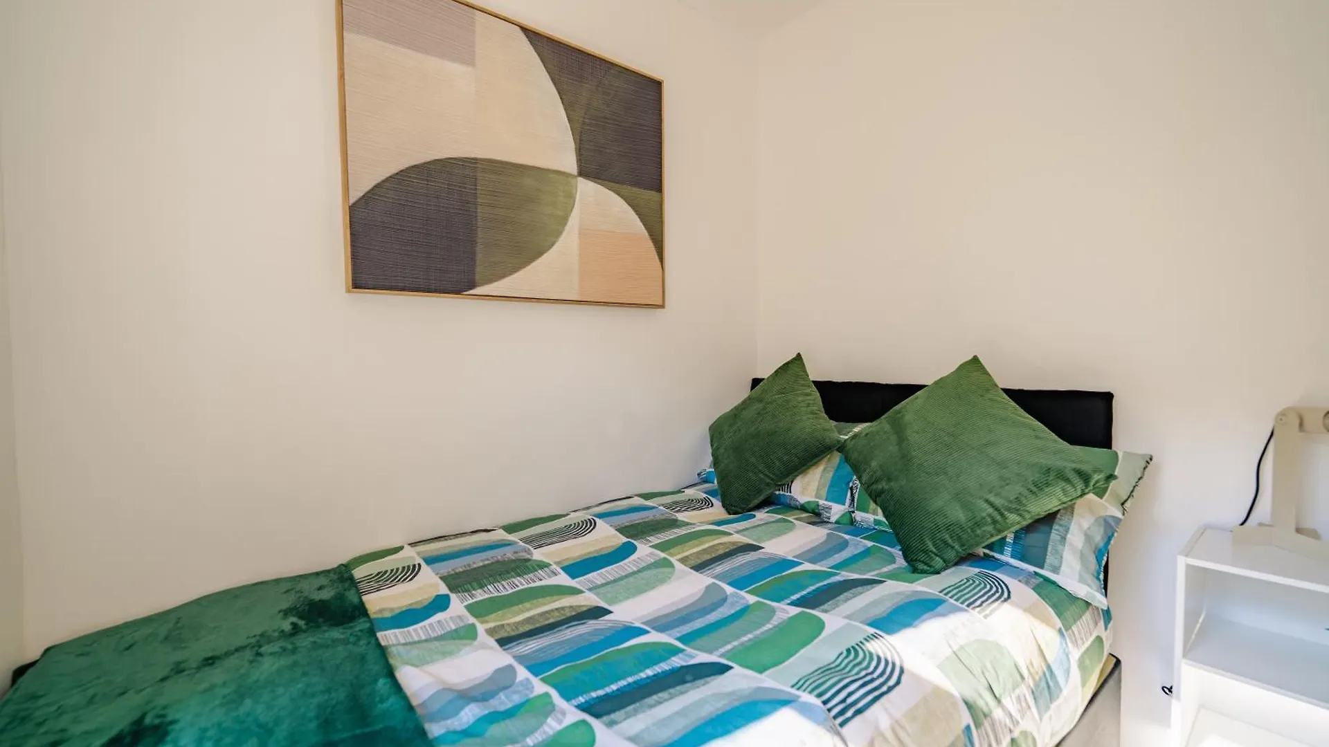 Luxury Apartments In Cardiff City Centre 0*,  Storbritannien